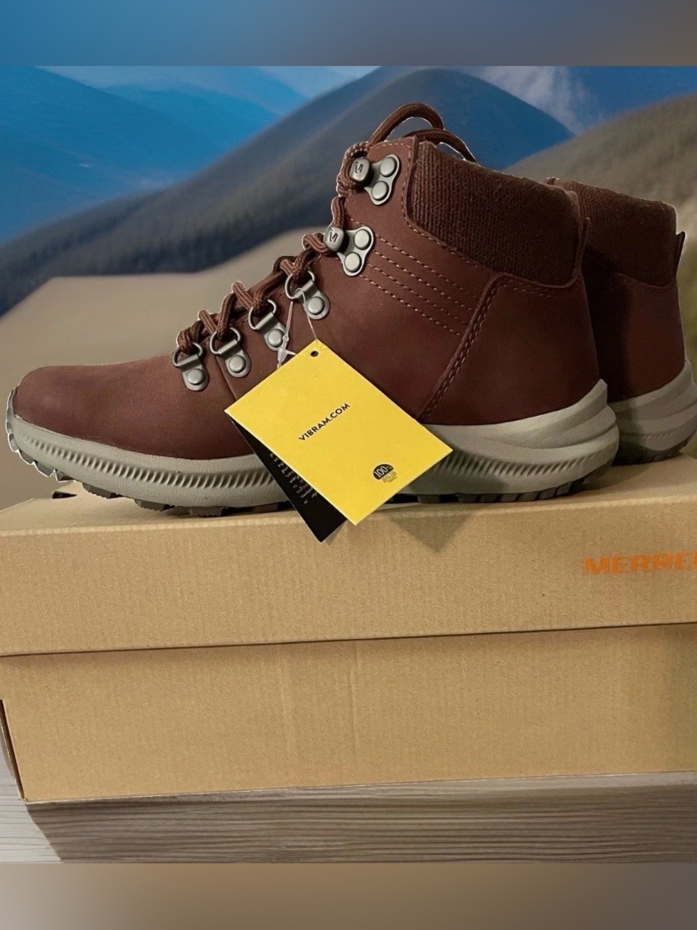 Merrell Leather Hiking Boots Vibram Soles Raisin Women's Sz 5.5 Megagrip Shoes